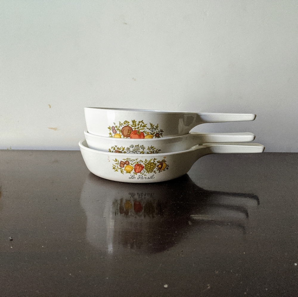Corning Ware pot set